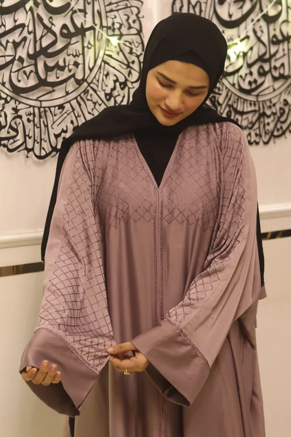 Mauve_Stonework_Abaya_With_Hijab_For_Women