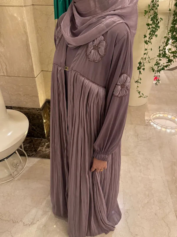Faded_Purple_Organza_Full_Sleeve_Abaya_Set_With_Inner_Slit_Hijab_For_Women