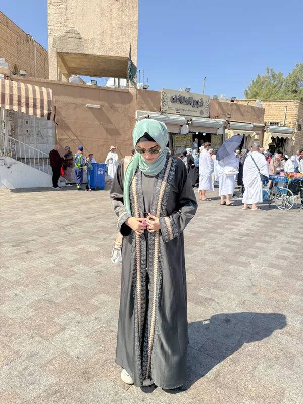 Black_Rhinestone_Stonework_Abaya_With_Hijab_For_Women
