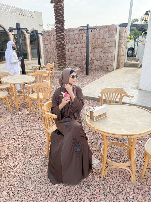 Brown_Zoom_Fabric_Diamond_Handwork_Abaya_With_Hijab_For_Women