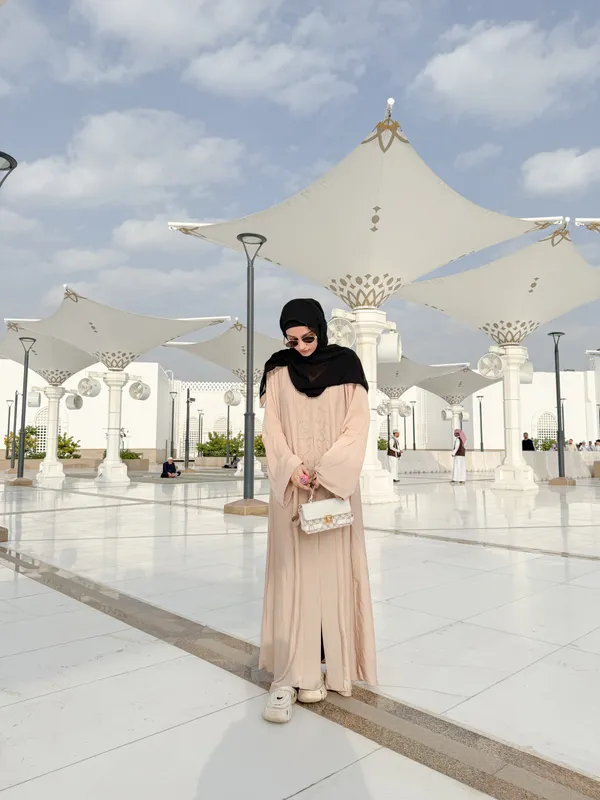Beige_Diamond_Handwork_Abaya_With_Hijab_For_Women