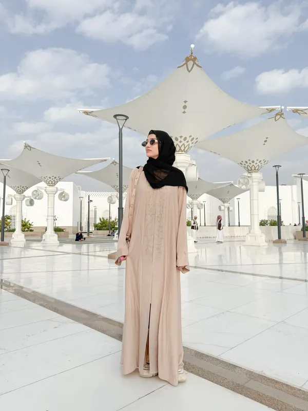 Beige_Diamond_Handwork_Abaya_With_Hijab_For_Women