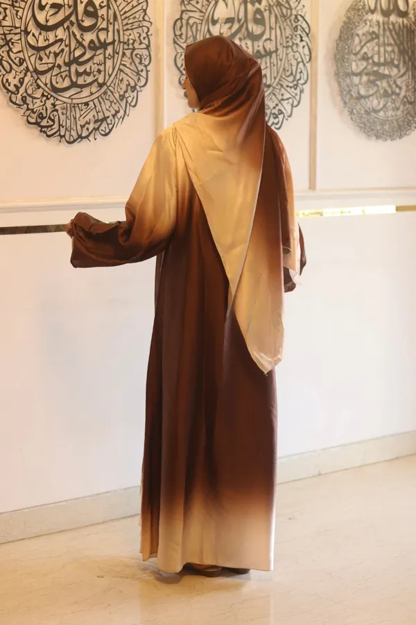 Brown_Ombre_Abaya_With_Inner_Slit_And_Matching_Hijab_For_Women