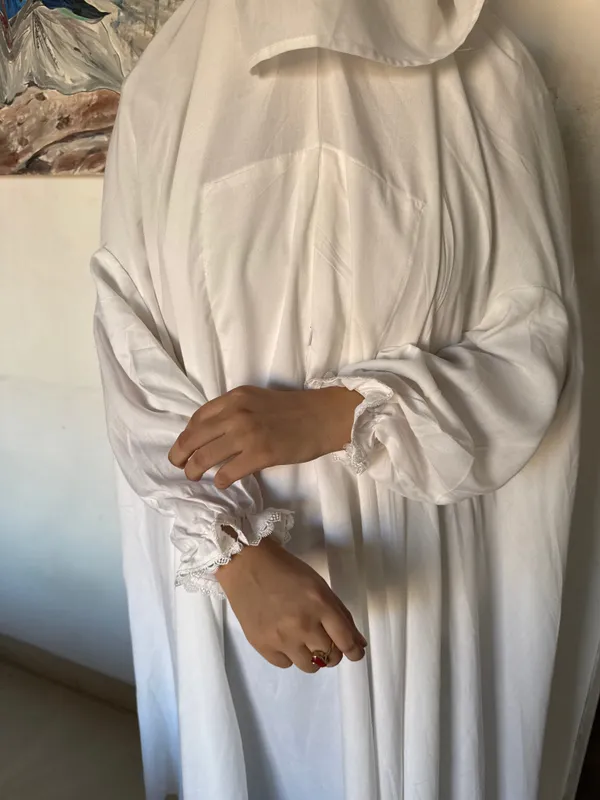 White_Full-Length_Jilbab_Set_With_Niqab_And_Pockets_For_Women