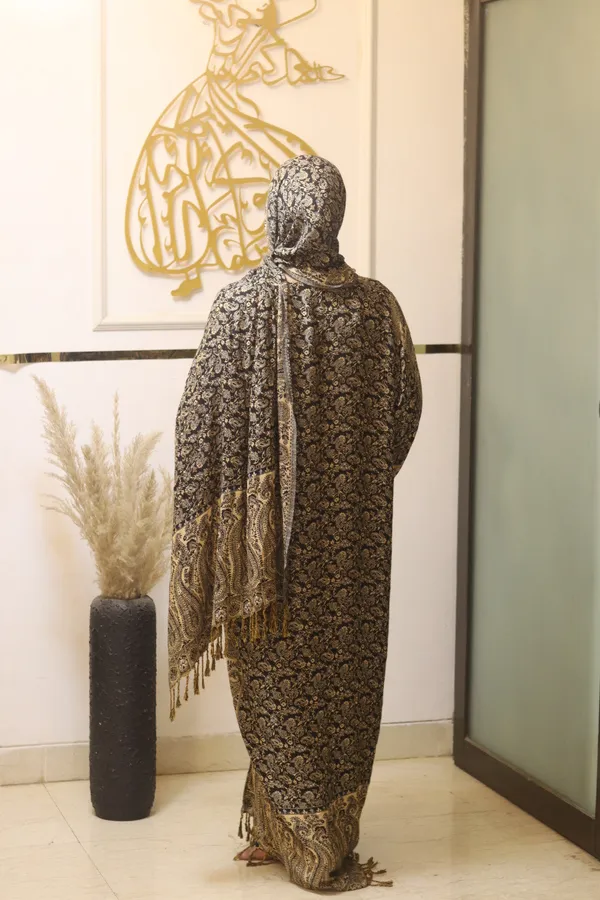 Black_Pashmina_Abaya_With_Hijab_For_Women