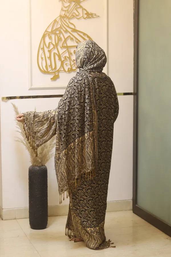 Black_Pashmina_Abaya_With_Hijab_For_Women
