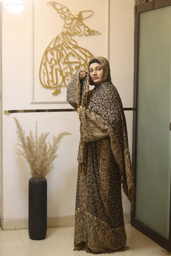 Black_Pashmina_Abaya_With_Hijab_For_Women
