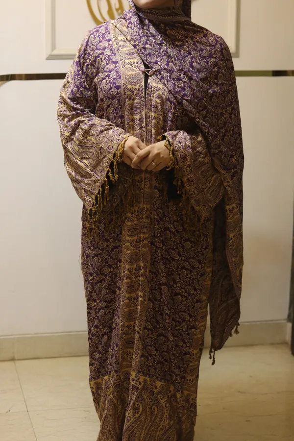 Purple_Gold_Pashmina_Paisley_Abaya_Set_With_Hijab_For_Women