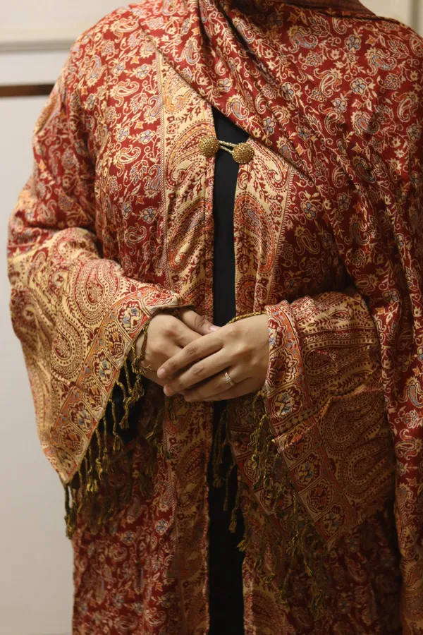 Burgundy_Pashmina_Pattern_Front_Open_Abaya_With_Hijab_For_Women
