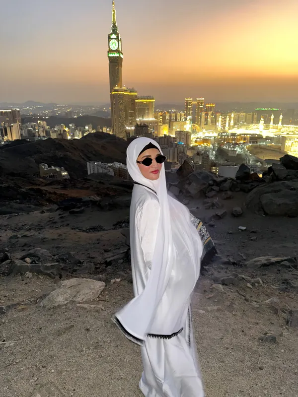 White_Nida_Stonework_Abaya_With_Hijab_For_Women