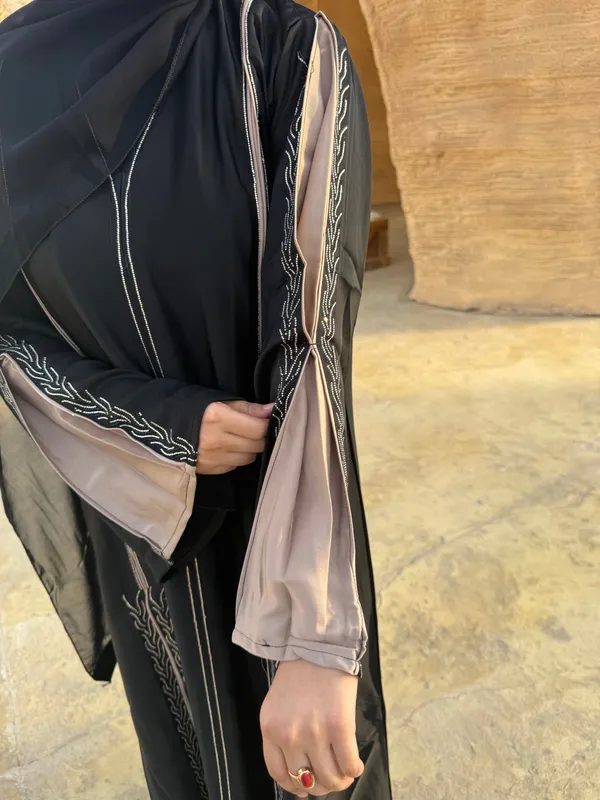 Black_Stone_Work_Arabian_Rimal_Abaya_With_Hijab_For_Women