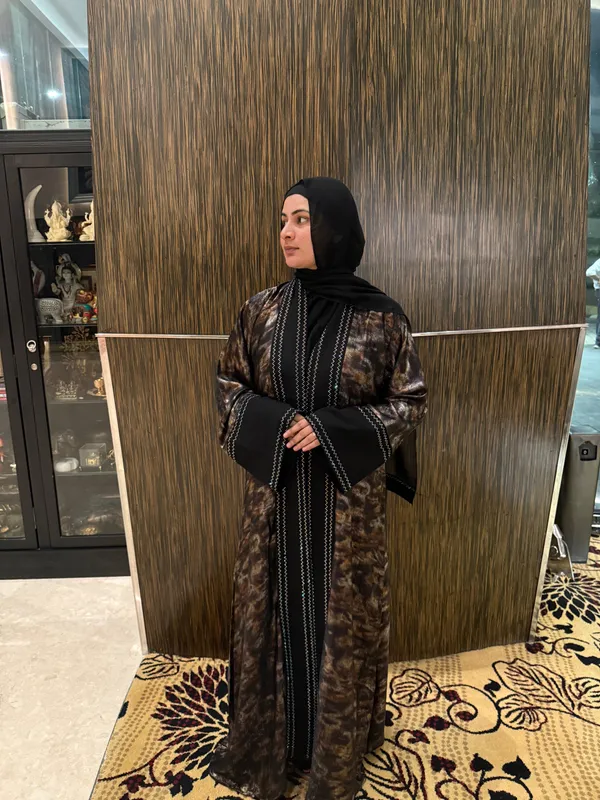 Brown_Shimmery_Full_Set_Abaya_With_Inner_Slit_And_Hijab_For_Women