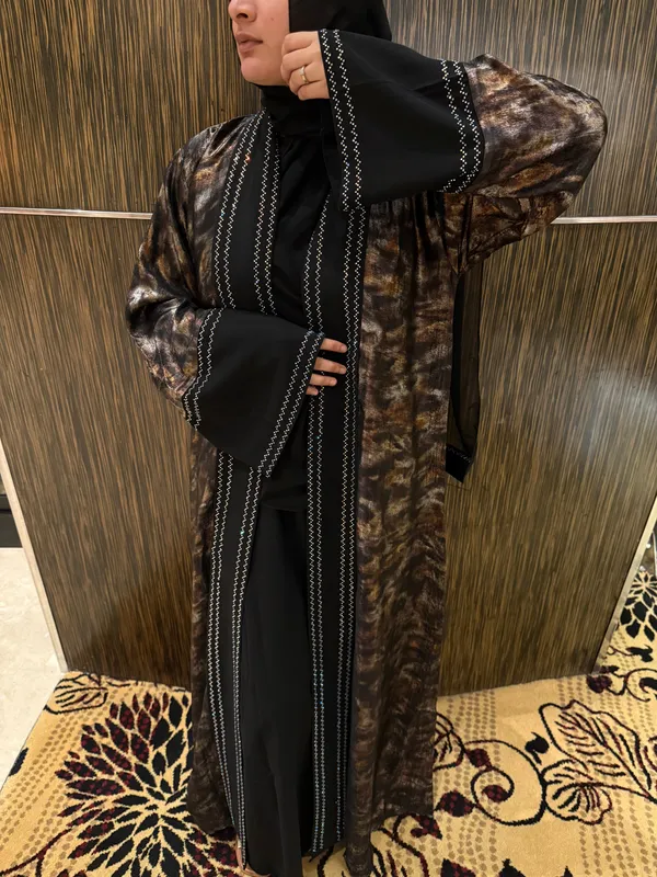 Brown_Shimmery_Full_Set_Abaya_With_Inner_Slit_And_Hijab_For_Women