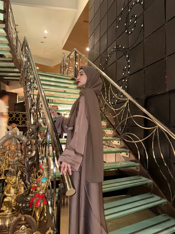 Mauve_Rhinestone_Stonework_Full_Set_Abaya_With_Hijab_For_Women
