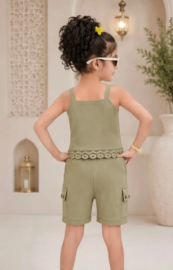 Olive_Cotton_Floral_Top_Cargo_Shorts_Set_For_Kids
