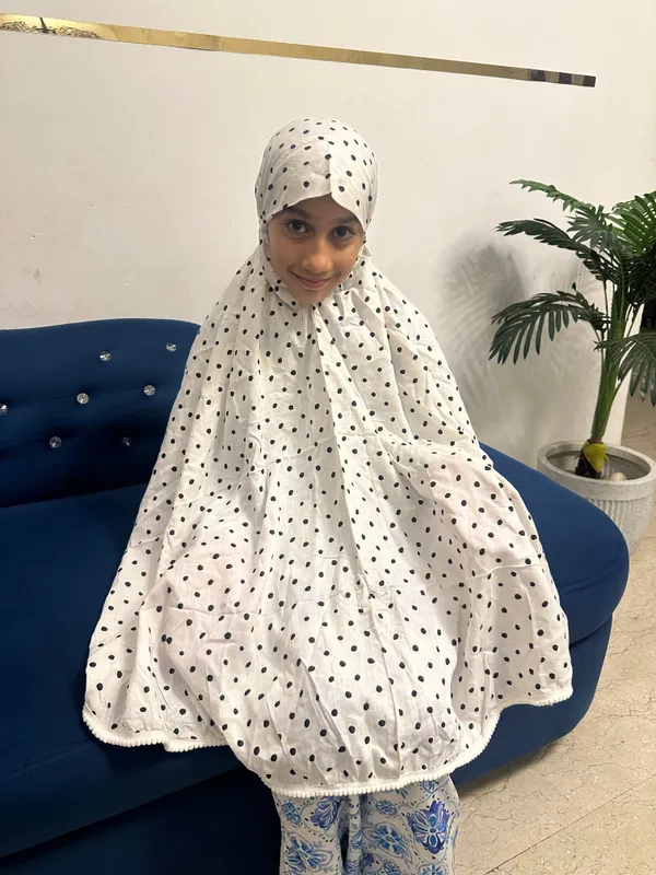 Multicolour_Rayon_Cotton_Polka_Dot_Mid_Length_Makhna_For_Girls