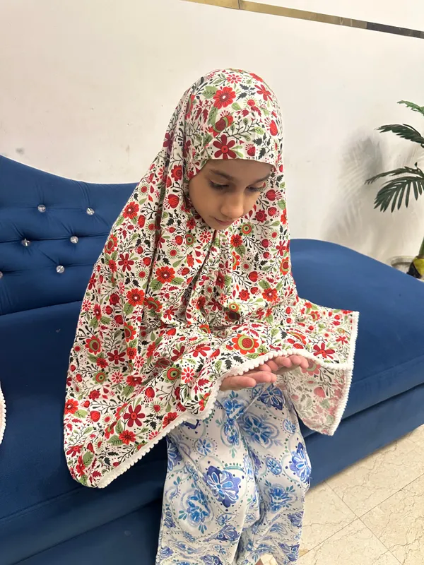 Multicolour_Rayon_Cotton_Mid_Length_Makhna_For_Kids