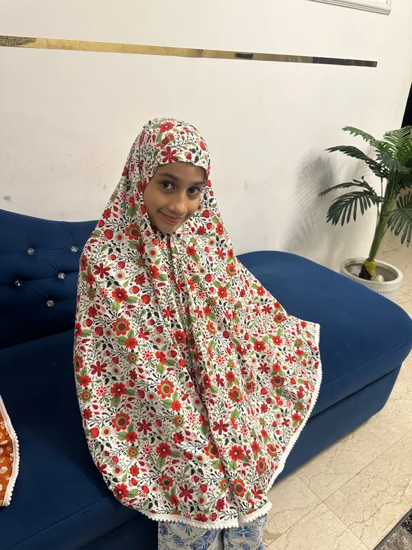 Multicolour_Rayon_Cotton_Mid_Length_Makhna_For_Kids