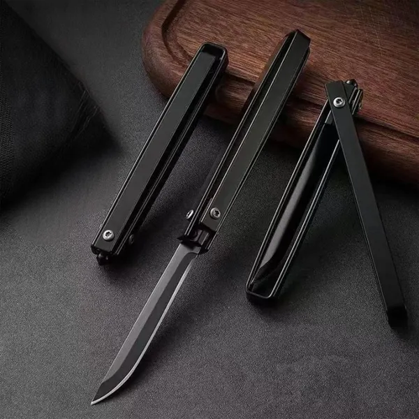 Stainless_Steel_Kitchen_Knife_With_Leather_Sheath