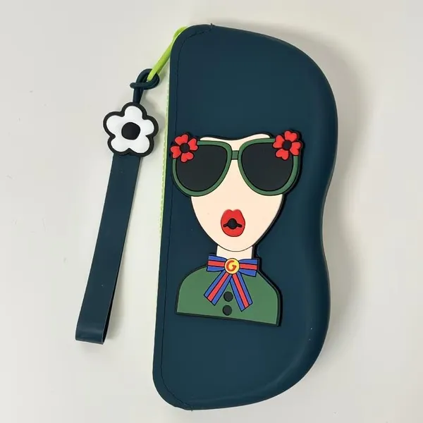 Silicone_Sunglass_Case_With_Wrist_Strap