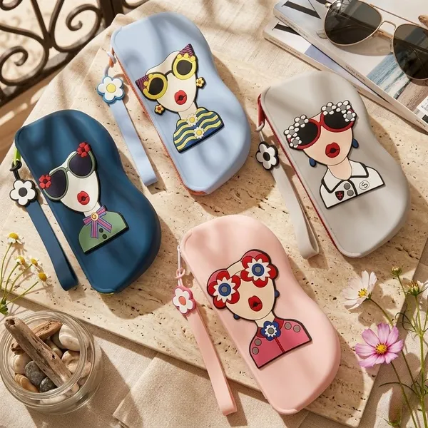 Silicone_Sunglass_Case_With_Wrist_Strap