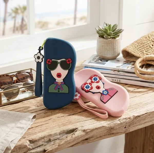 Silicone_Sunglass_Case_With_Wrist_Strap