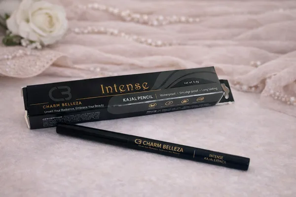 Charm_Belleza_Intense_Kajal_Pencil