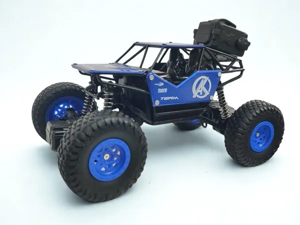 Vcares_880T_RC_Rock_Crawler_Car_with_Smoke_(Multicolor)