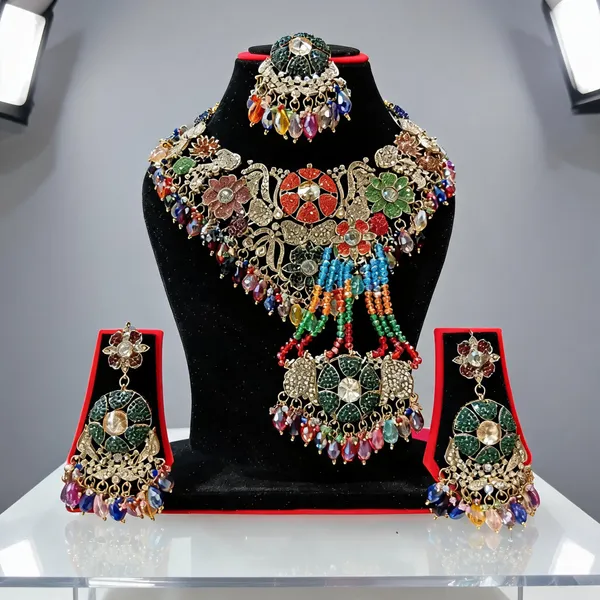 Multicolor_Copper_Brass_Pearl_Stone_Studded_Bridal_Necklace_Set_For_Women