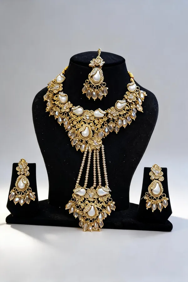 Gold_Tone_Copper_Brass_Pearl_Stone_Bridal_Jewellery_Set_For_Women