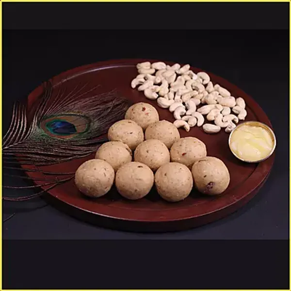 Cashew_Nut_Laddoo_I_Royal_Indulgence