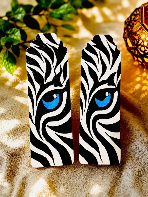 Black_White_Zebra_Stripe_Art_Paper_Bookmarks