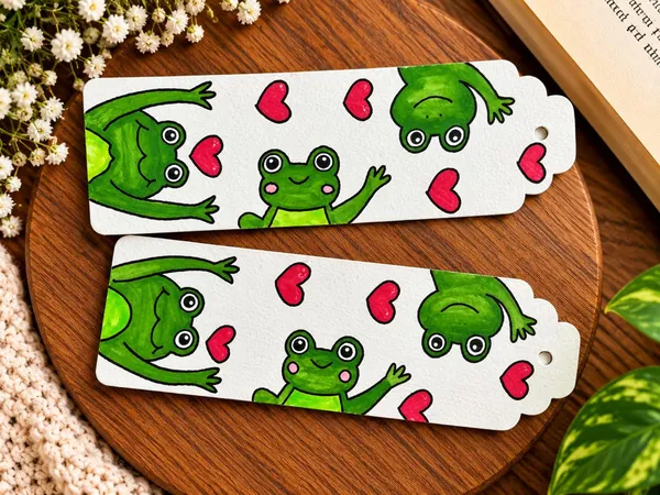 Frog_Heart_Printed_300_Gsm_Paper_Bookmark