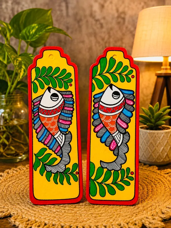 Paper_Madhubani_Fish_Painted_Wall_Hanging