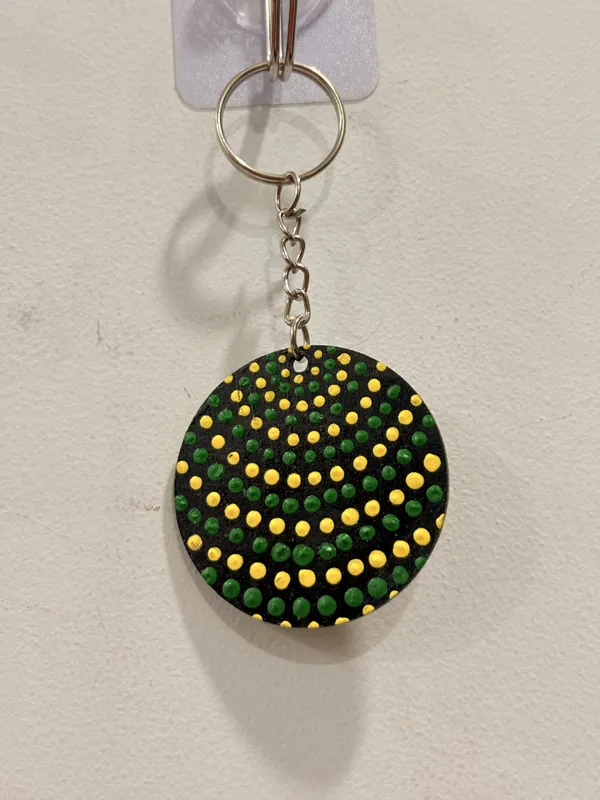 Black_Wooden_Mdf_Dotted_Round_Decorative_Keychain