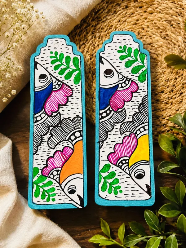 Fish_Motif_Hand-Painted_Paper_Bookmarks_For_Reading