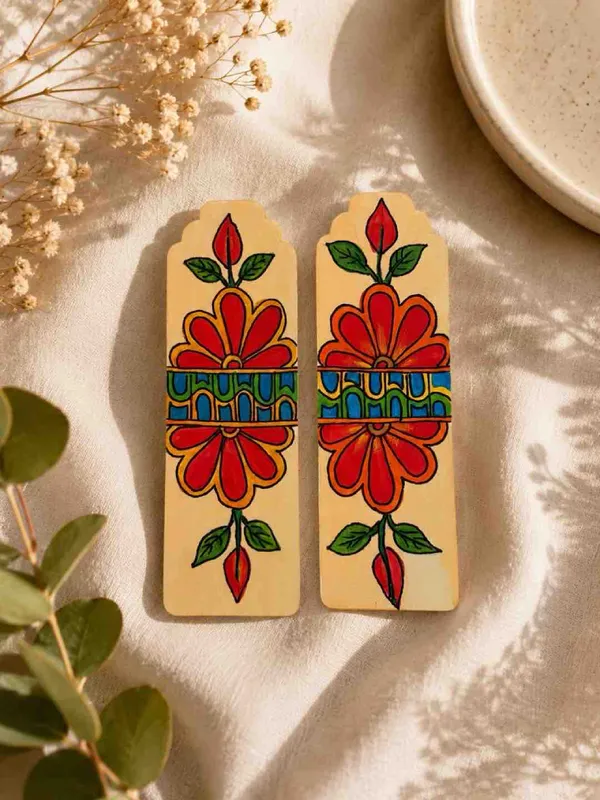 Hand-Painted_Floral_Wooden_Bookmark