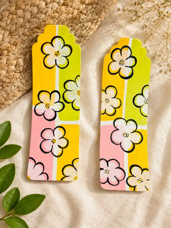Hand-Painted_Floral_300_Gsm_Paper_Bookmark