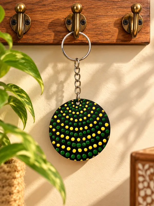 Green_Yellow_Dot_Pattern_Round_Keychain