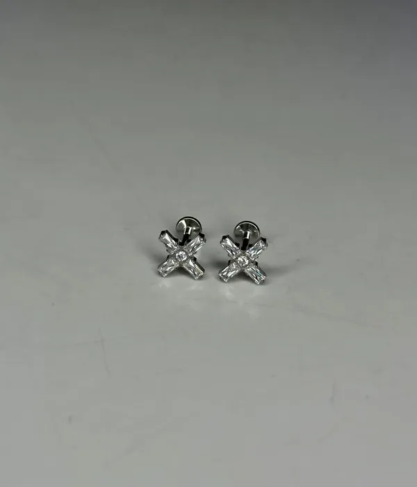 Crystal_Orbit_Premium_Titanium_Studs_For_Women