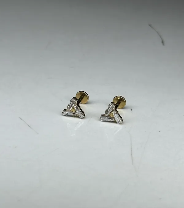 Golden_Aura_Premium_Titanium_Studs_For_Women