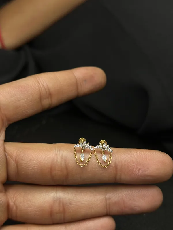 Iconic_Crystal_Premium_Titanium_Studs_For_Women
