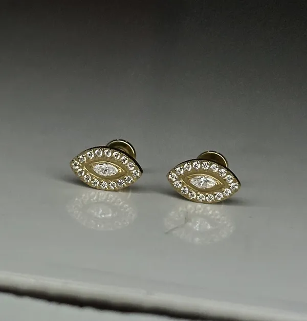 Celestial_Cluster__Premium_Titanium_Studs_For_Women