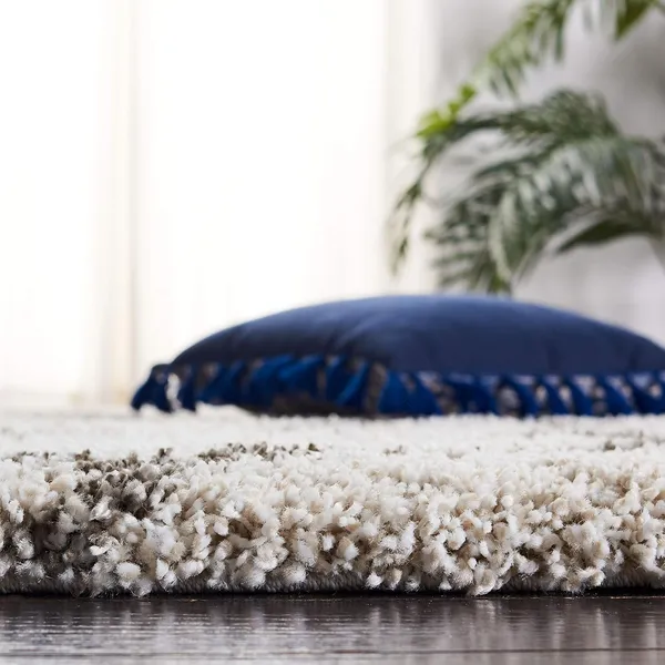 Micro_Polyester_Shaggy_Ivory_Grey_Carpet