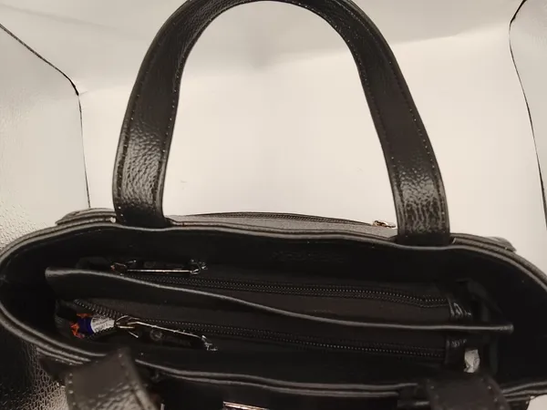 Black_Textured_Medium_Tote_Handbag_for_Women