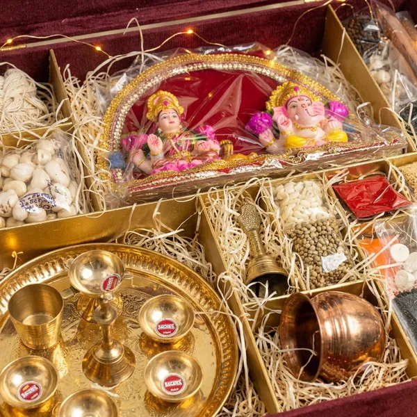 Brass_Diwali_Pooja_Kit_With_Ganesh_Lakshmi_Idols_Thali_Samagri