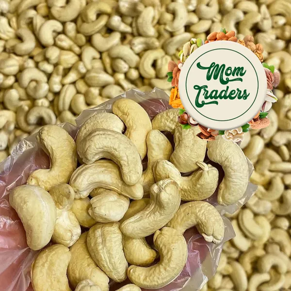 The_Classic_Premium_Combo_Cashew_Almond_Raisin