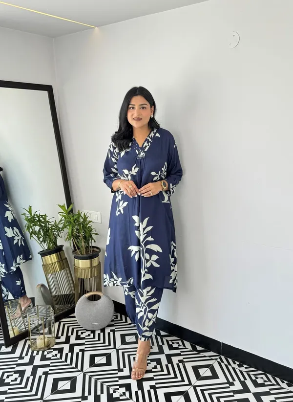 Autum_Floral_Blue_Kurta_Pants