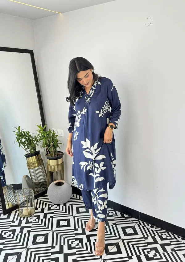 Autum_Floral_Blue_Kurta_Pants