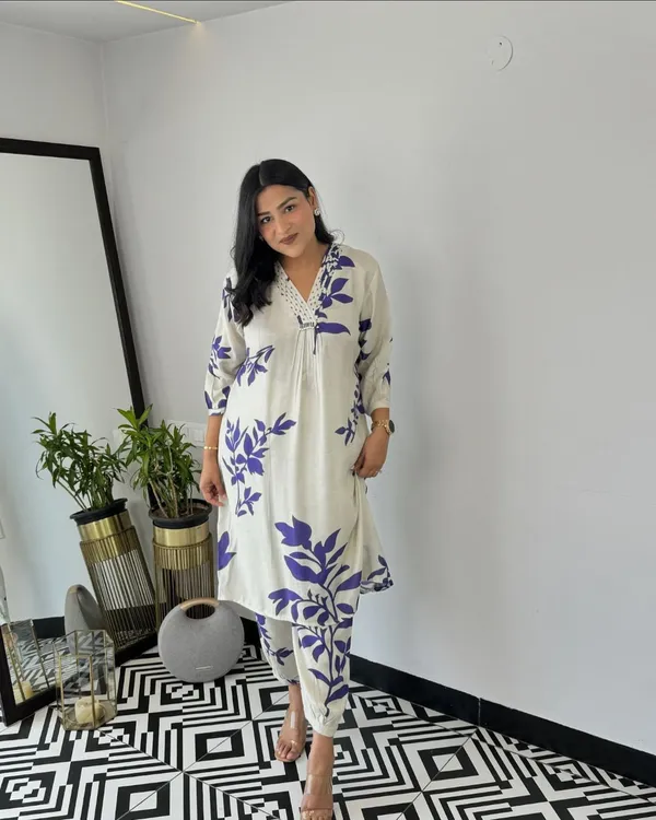 Autum_Floral_White_Kurta_Pants